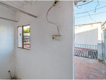 VENTA DE ADOSADO EN CALLE SANCHUELO CÓRDOBA