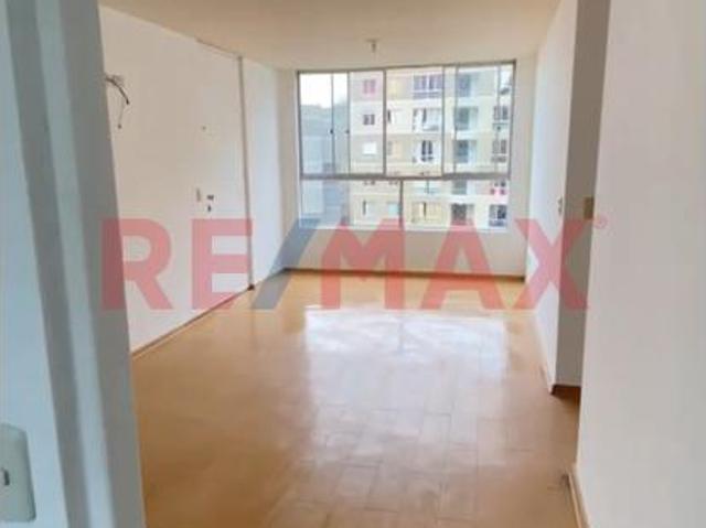 Venta De Amplio Depa De 3 Dormitorios En Condominio Las Casuarinas De Ventanilla