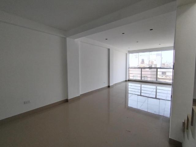 VENTA DE AMPLIO DEPARTAMENTO DE 3 DORMITORIOS EN SAN MIGUEL