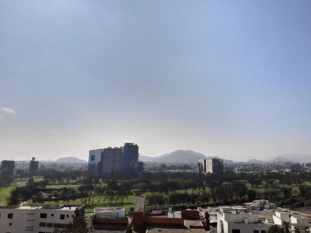 Venta de Amplio y Elegante Departamento con Vista Privilegiada en CLUB GOLF LOS INCAS