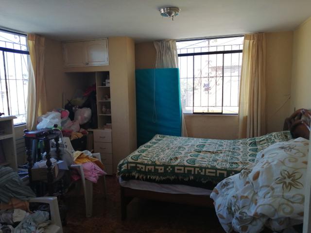 Venta de amplia casa