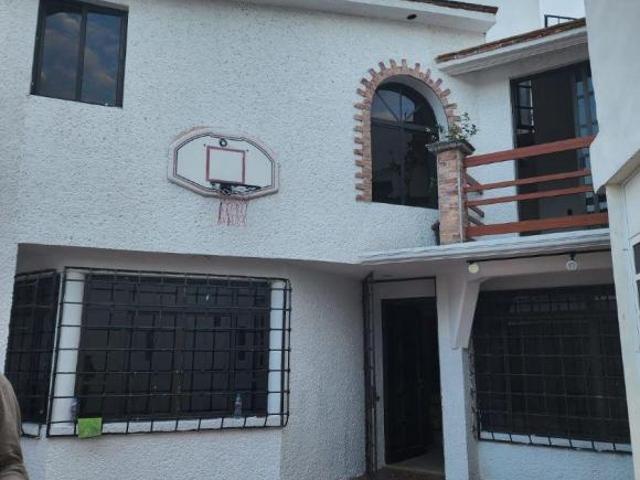 Venta de amplia Casa en Santa Rosa de Lima, Cuautitlán Izcalli