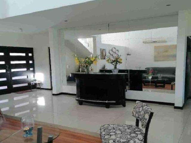 VENTA DE BELL?SIMA RESIDENCIA UBICADA EN OSTENTOSA