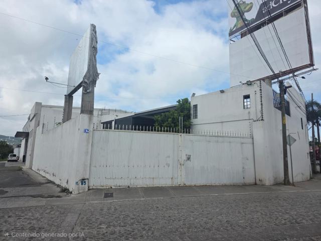 VENTA DE BODEGA CON OFICINAS SAN ISIDRO MIRANDA QRO