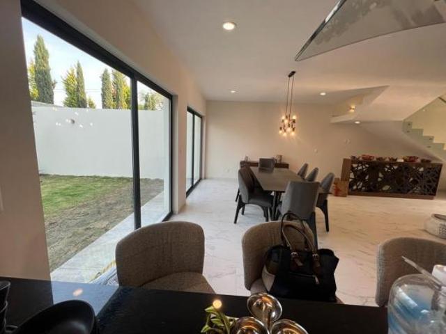 VENTA DE CASA MODELO VANESSA EN RESIDENCIAL LOS LAURELES EN METEPEC