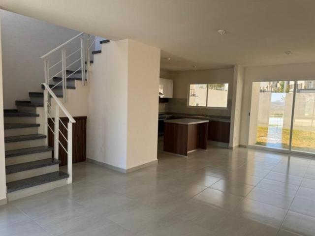 VENTA DE CASA MODELO ALISO EN RESIDENCIAL ARONA EN ZINACANTEPEC ESTADO DE M?XICO