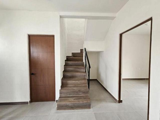 Venta de casa Modelo Praga montellano 2 Villa de Álvarez