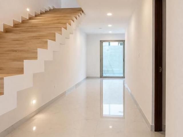 Venta de Casa Nueva en Carretera Nacional