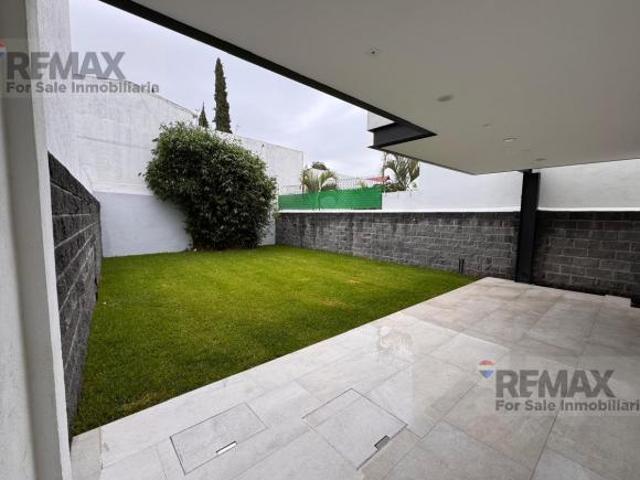 Venta de casa nueva en el Fracc. Rancho Cortés, Cuernavaca, Morelos…Clave 6072