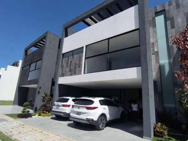 VENTA DE CASA NUEVA EN LOMAS DE ANGELOPOLIS III, CASCATTA, Puebla