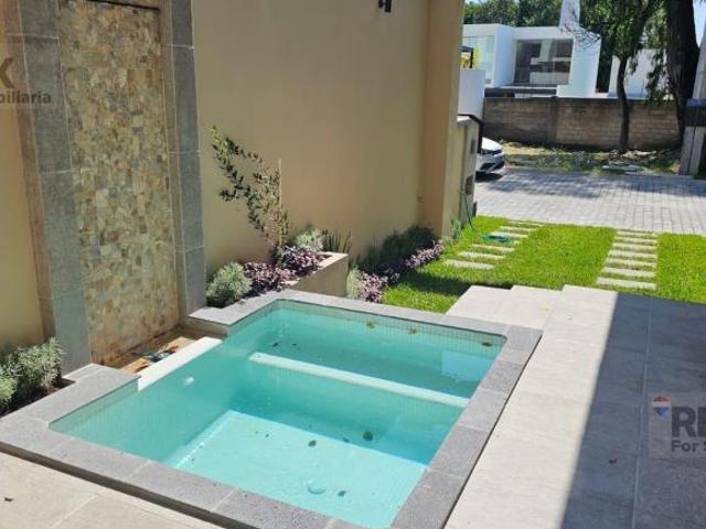 Venta de casa nueva en Residencial en Acapatzingo, Cuernavaca, Mor. Clave 6082