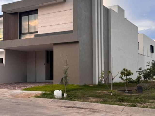 Venta de casa nueva 3 recámaras en el Cielo 2