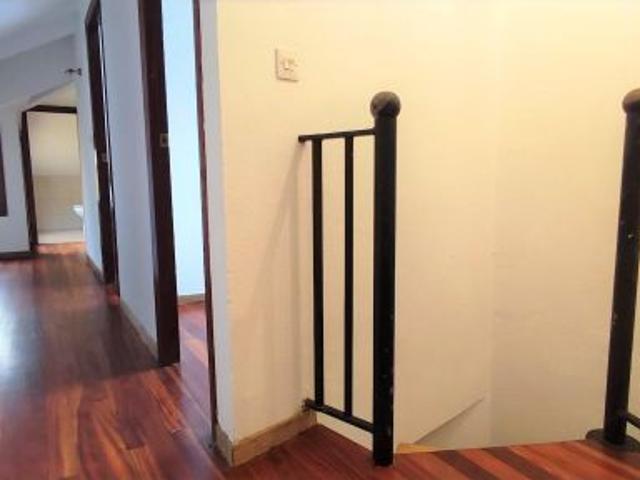 VENTA DE CASA A 80 METROS DE LA PLAYA DE CANDÁS
