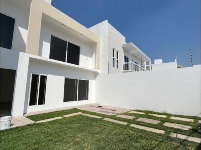 VENTA DE CASA A ESTRENAR EN COL PEÑA FLORES