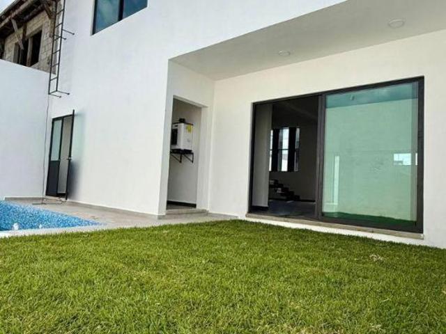 VENTA DE CASA A ESTRENAR EN FRACC EL TEZCAL OAXTEPEC