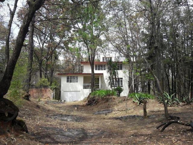 VENTA DE CASA A PRECIO DE TERRENO, EN VILLA DEL CARBON