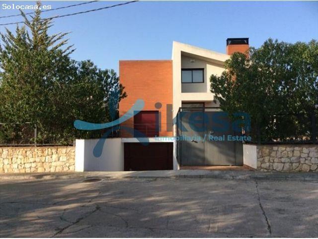 VENTA DE CASA ADOSADA EN CASTELLVELL DEL CAMP, TARRAGONA. ACTIVO INMOBILIARIO SIN POSESIÓN, NO SE PU