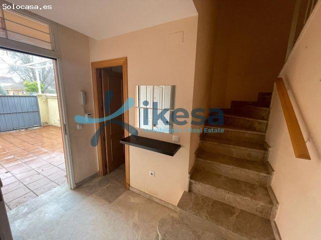 Venta de Casa Adosada en Altos Castilleja Fase III Castilleja de la Cuesta Sevilla