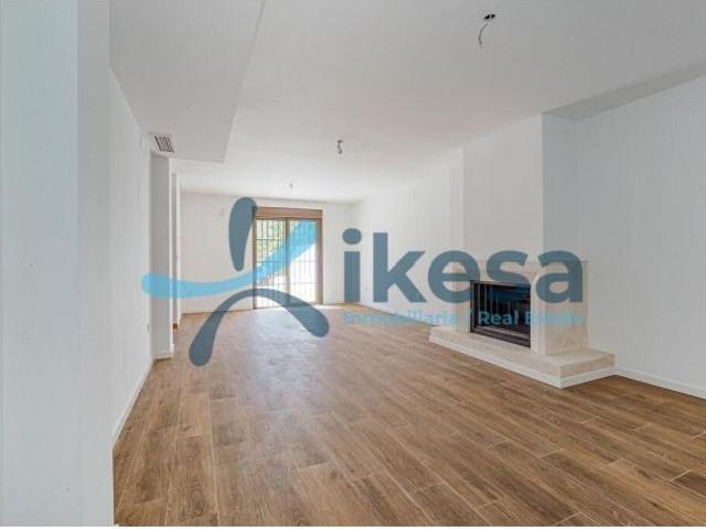 Venta de Casa Adosada en Aracena, Huelva