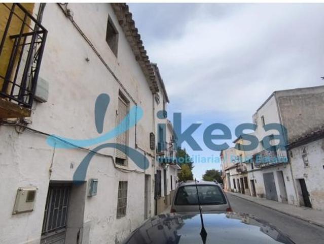 Venta de Casa Adosada en Ibros, Jaén