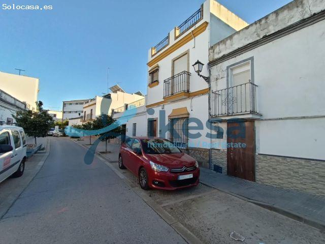 Venta de Casa Adosada en Lora del Río Sevilla