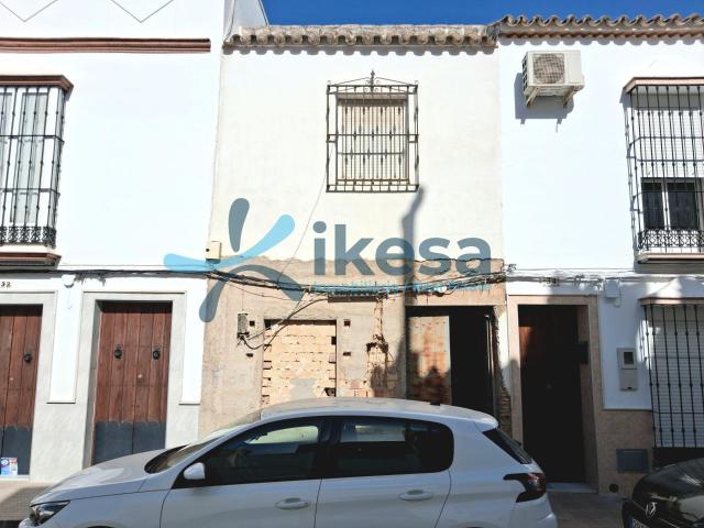 Venta de Casa Adosada en La Puebla de Cazalla Sevilla