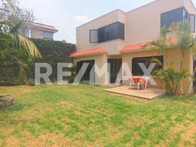 Venta de casa al norte de Cuernavaca, Col. Tzompantle, Norte. Clave 5677