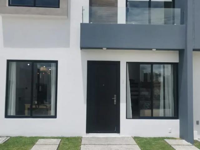 Venta de Casa Amatista en fraccionamiento, San Juan del Río