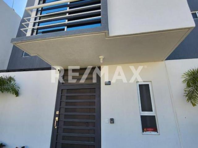 Venta de Casa Amueblada y Equipada Coto con Alberca Seguridad 24/7 Bahia de Banderas 4