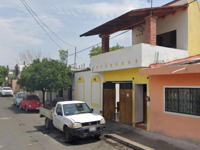 Venta de Casa asequible en Col. Centro. Colima