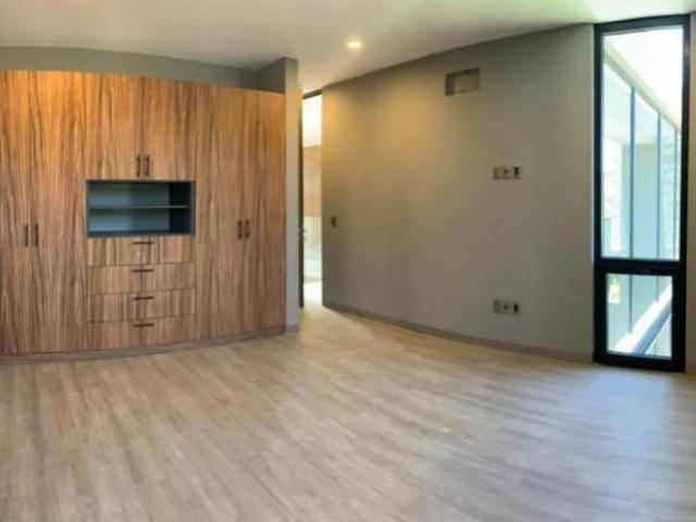 Venta de Casa asequible en Col. Ampliación Unidad Nacional. Tamaulipas