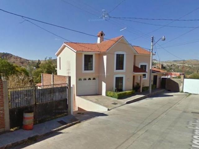 VENTA DE CASA BUGAMBILIAS DEL PARQUE HIDALGO DEL PARRAL CHUHUAHUA