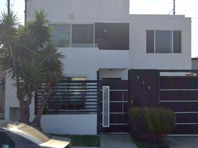 VENTA DE CASA C. Ensenada 814 Colonia Ulbrich Mun. Ensenada C.P. 22830 Baja California