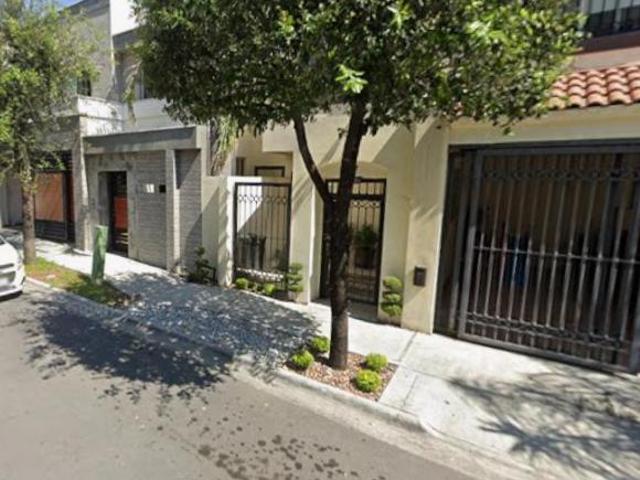 VENTA DE CASA CALLE BREST 115 BOSQUES DE LAS CUMBRES MONTERREY NUEVO LEON