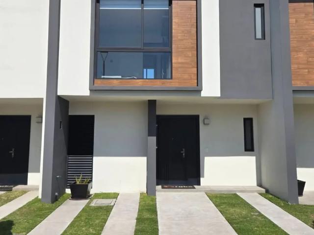 Venta de Casa Camino Real a Santin # 102, San Mateo Otzacatipan Toluca Edo Mexico AARR
