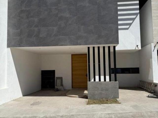 VENTA DE CASA CAMPO AZUL 190