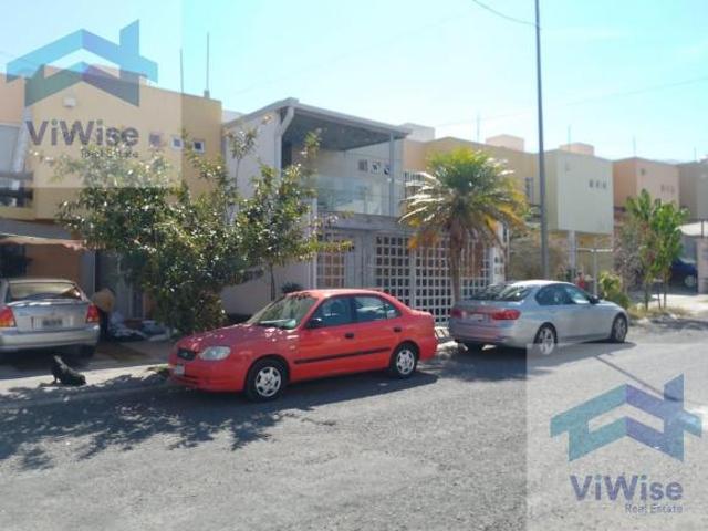 Venta de Casa Candiles | Sofia | Terraza | Excelente Ubicacion