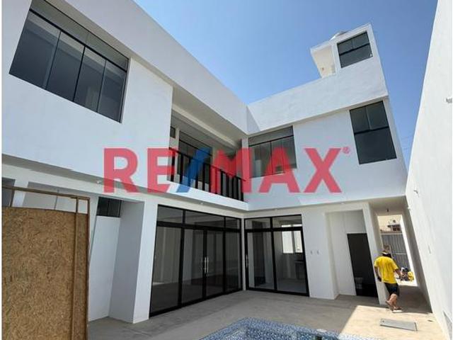 Venta De Casa Casi Nueva En La Playa