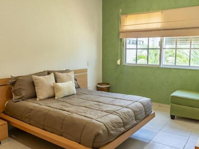 Casa en Venta en SM 17 Cancún | 3 Recámaras | 305 m² | Cerca de Parque Kabah