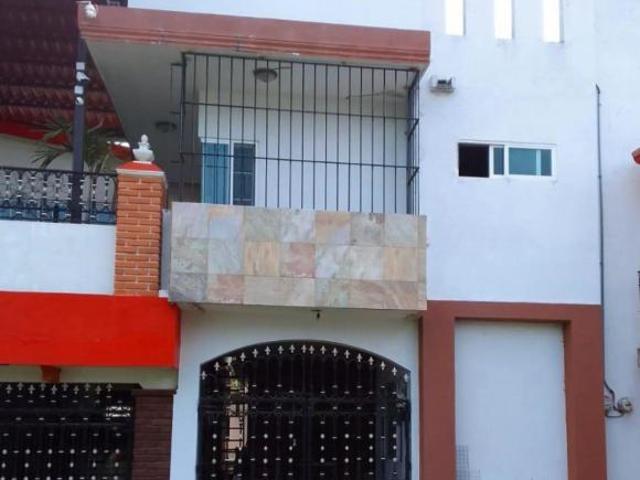 Venta de casa Col. La Rueda Poza Rica, Ver