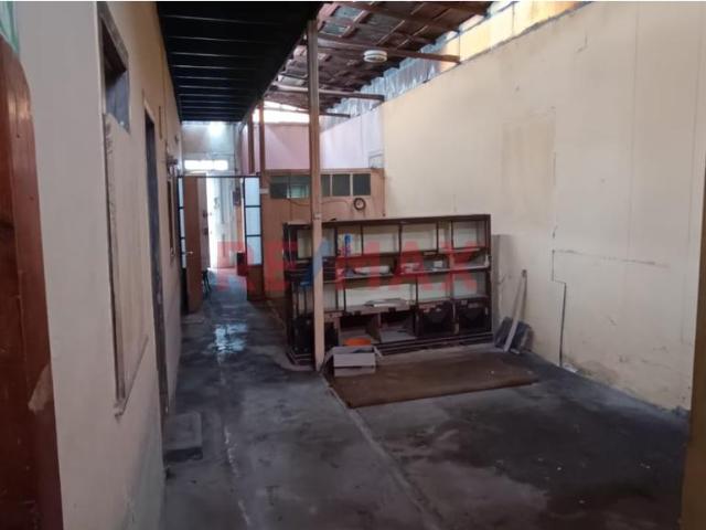 Venta De Casa Como Terreno Centro De Ilo