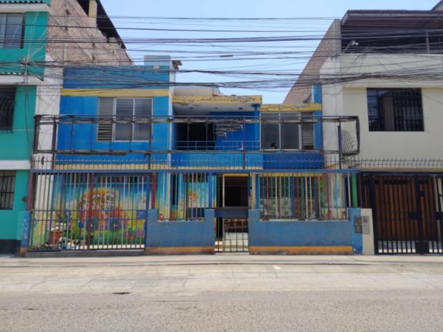 Venta De Casa Como Terreno En San Juan De Miraflores