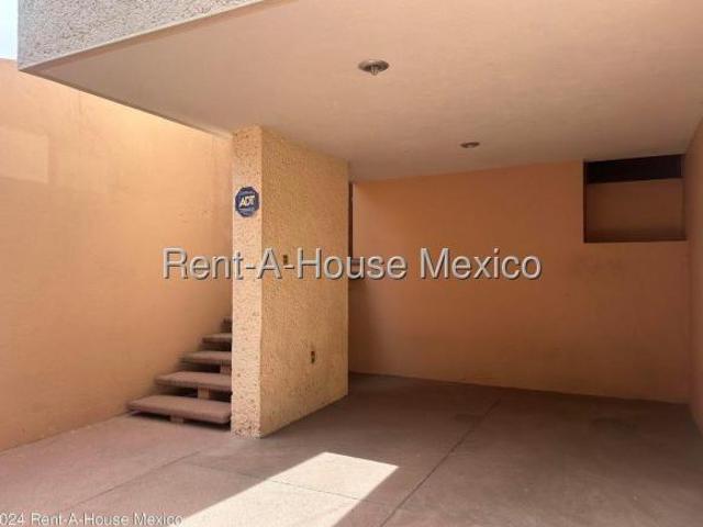 Venta de casa con 4 Hab, 4 Baños en Quintas del Marques, Queretaro, Mexico
