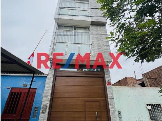 Venta De Casa Con 2 Departamentos En La Esperanza