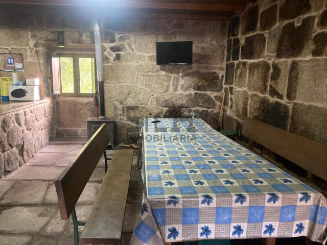 VENTA DE CASA CON 2HA. VIÑAS