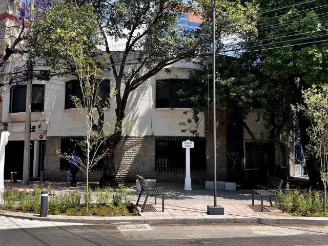 VENTA DE CASA CON USO DE SUELO COMERCIAL EN MIXCOAC, BENITO JUAREZ