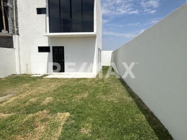 Venta de casa con vista al Lago de Tequesquitengo, Morelos. Clave 6168