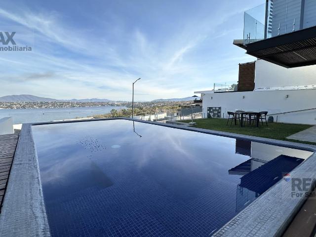 Venta de casa con vista al Lago de Tequesqitengo, Morelos?Clave 5733