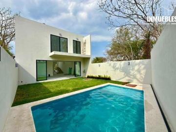 Venta de Casa con Alberca en Jiutepec Morelos