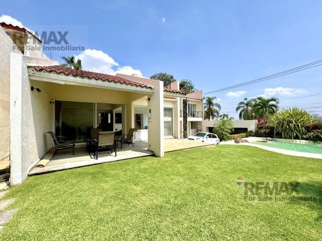 Venta de casa con alberca en la Col. Delicias, Cuernavaca, Morelos?Clave 6155